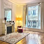 Arc De Triomphe 5 Minutes Away By Walk Appartement Paris