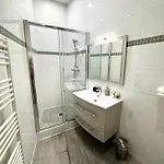 Appartement Arc De Triomphe 5 Minutes Away By Walk Paris